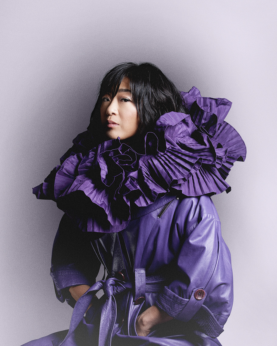 Lindsay_SIU_Self_Portrait_5276_f1_LS_11.03