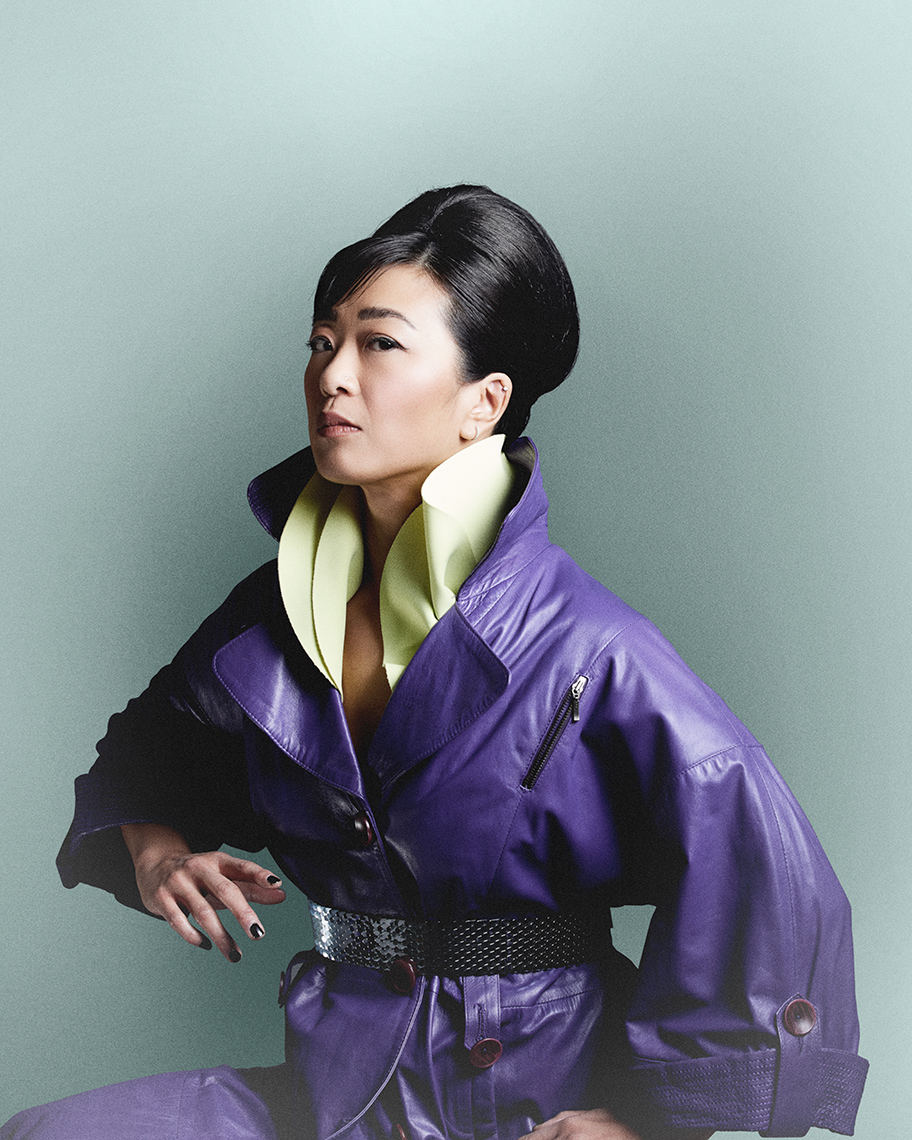 Lindsay_SIU_Self_Portrait_5685_f1_LS_11.03